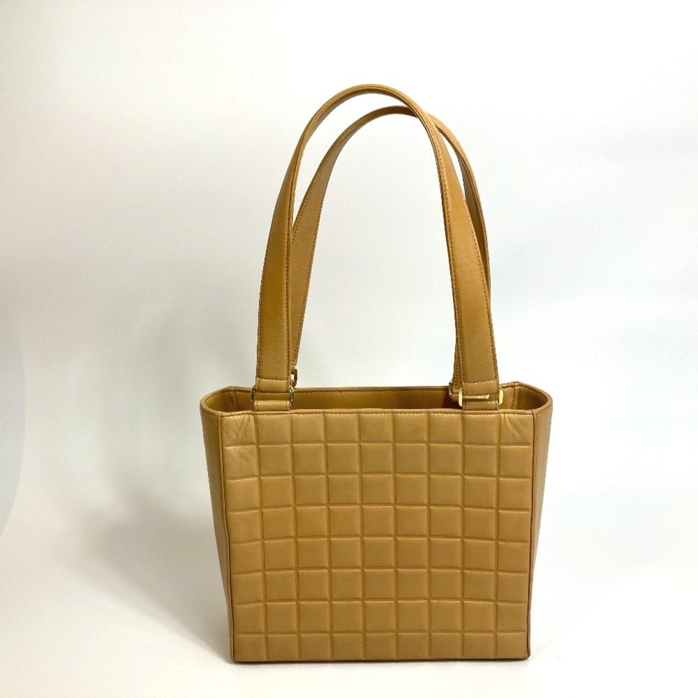 CHANEL Cream Tote Bag - Picture 2 of 16